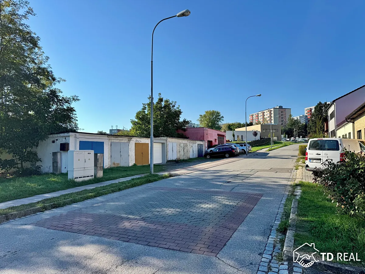 Prodej garáže 17 m²
